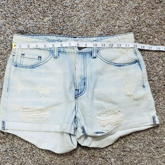Kancan Estillo Disressed Cuffed Shorts - Picture 3 of 5